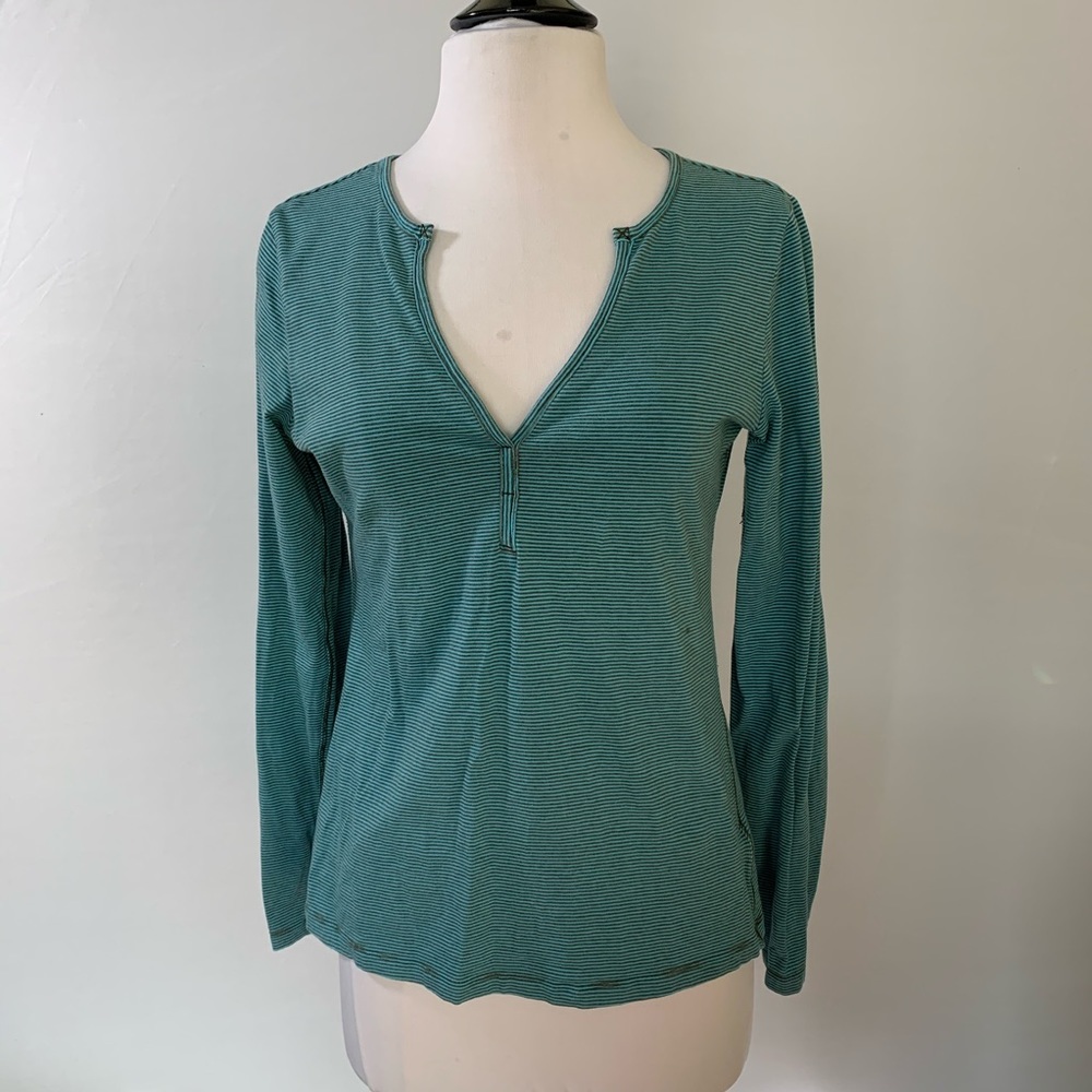 LOLE V Neck Stripped Top Size M